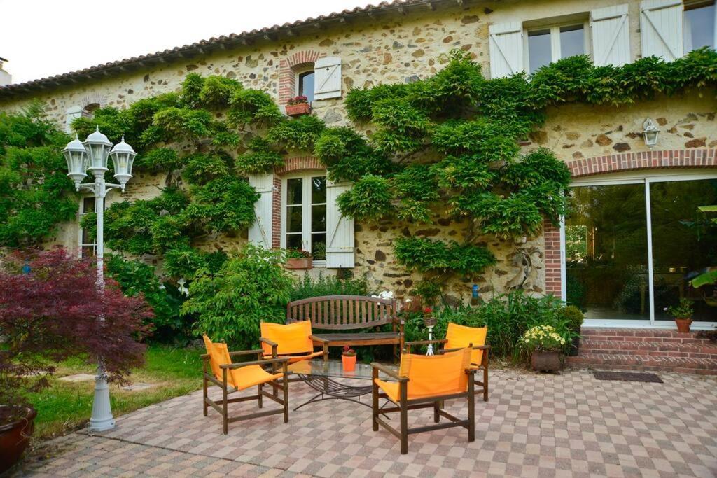 Bed and Breakfast La Frapperie La Pommeraie-sur-Sèvre Exterior foto