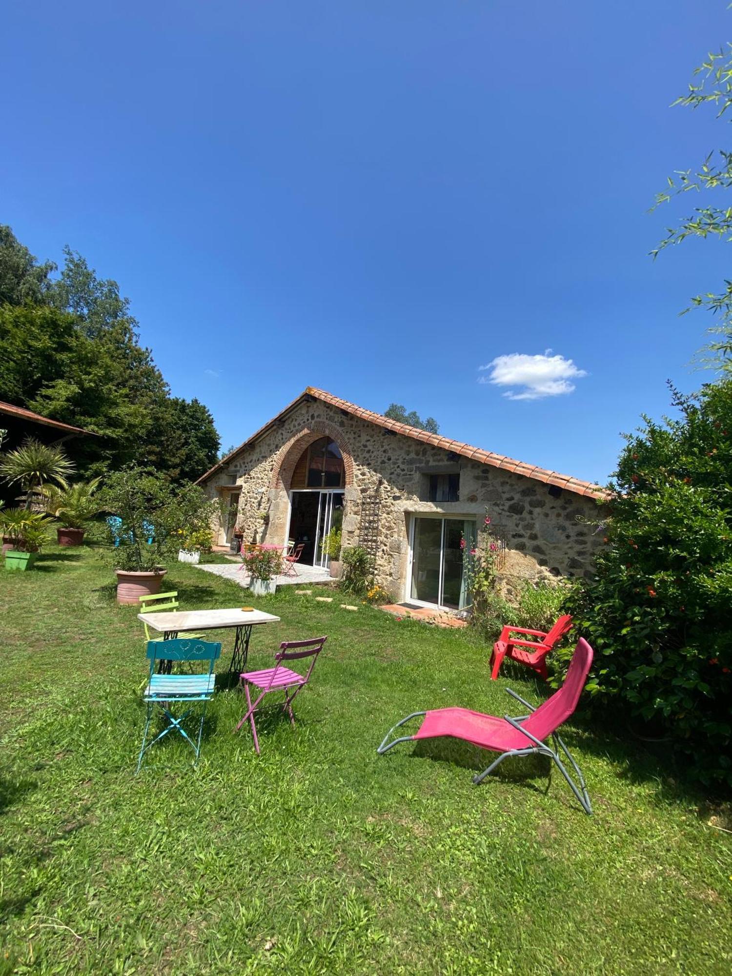 Bed and Breakfast La Frapperie La Pommeraie-sur-Sèvre Exterior foto
