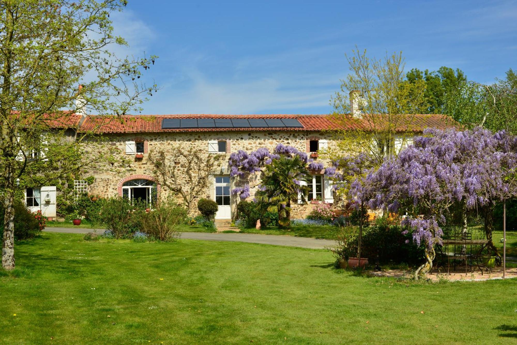 Bed and Breakfast La Frapperie La Pommeraie-sur-Sèvre Exterior foto